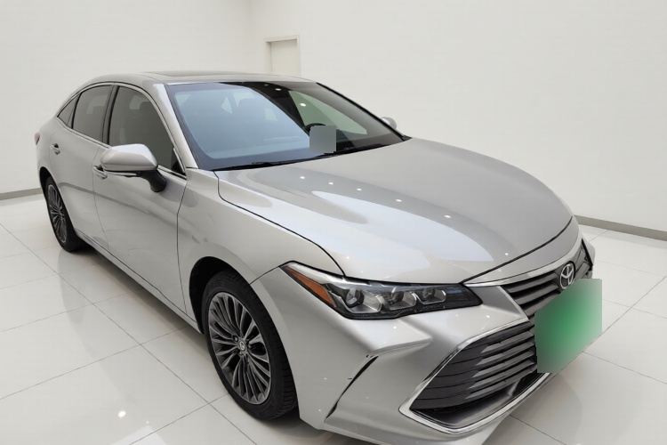 2019 Toyota Avalon - Main View
