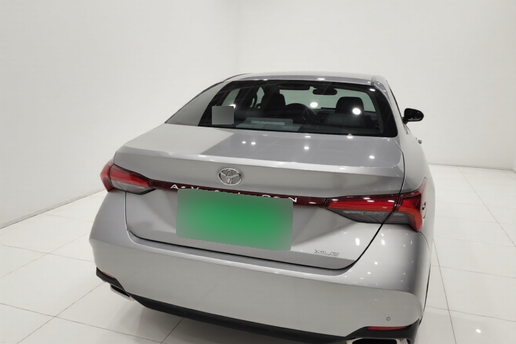 2019 Toyota Avalon - Main View