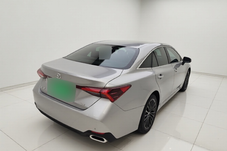 2019 Toyota Avalon - Main View