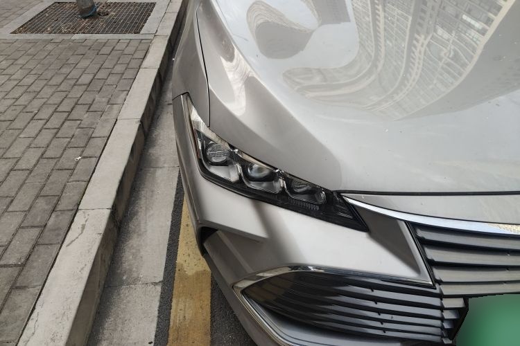 2019 Toyota Avalon - Main View