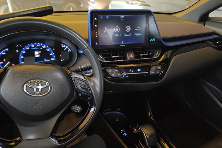 2020 Toyota C-HR EV - Main View