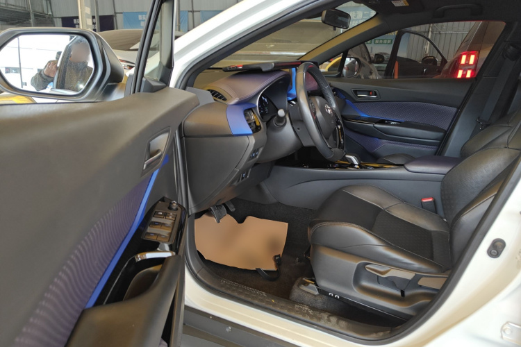 2020 Toyota C-HR EV - Main View