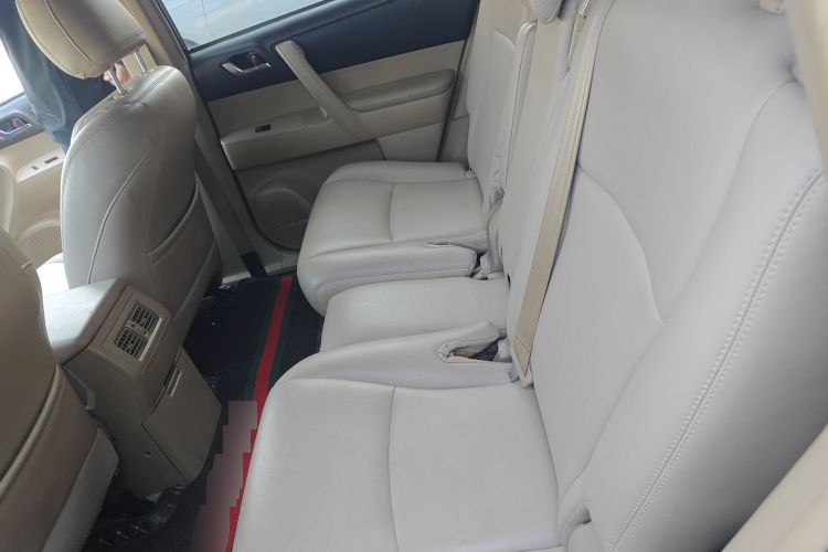 2013 Toyota Highlander - Main View