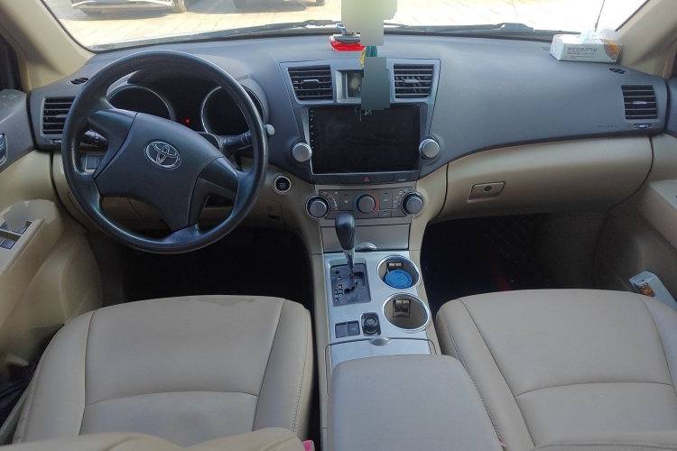 2013 Toyota Highlander - Main View