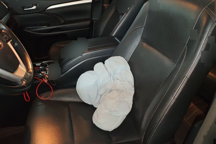 2015 Toyota Highlander - Main View