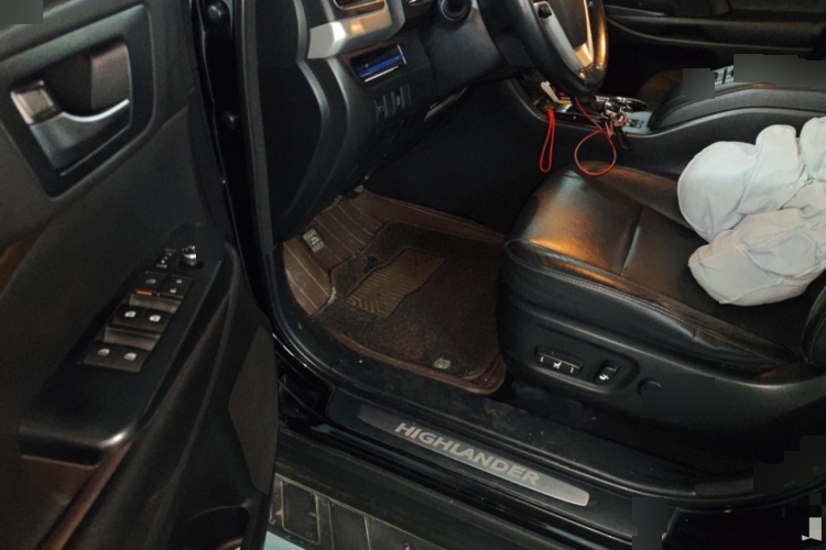 2015 Toyota Highlander - Main View