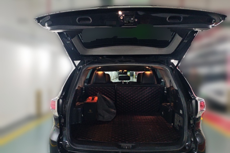 2015 Toyota Highlander - Main View