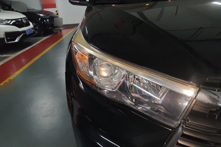 2015 Toyota Highlander - Main View