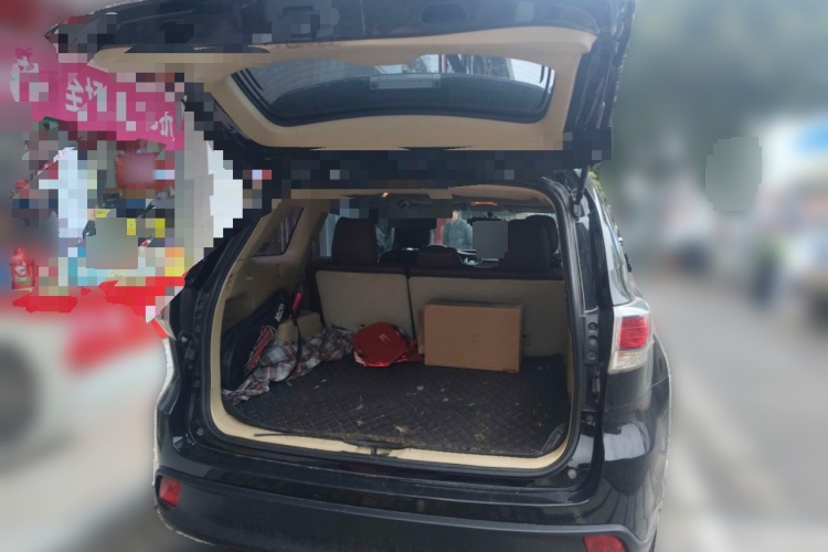 2015 Toyota Highlander - Main View