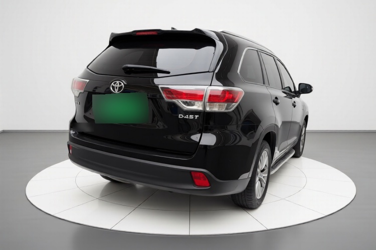 2015 Toyota Highlander - Main View