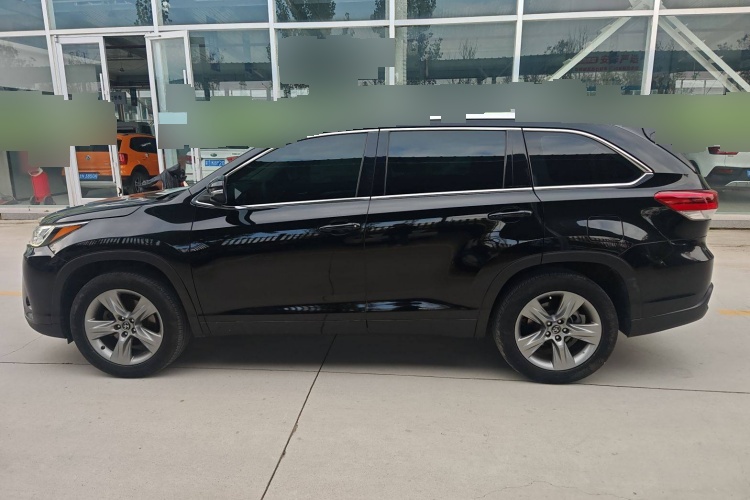 2018 Toyota Highlander - Main View