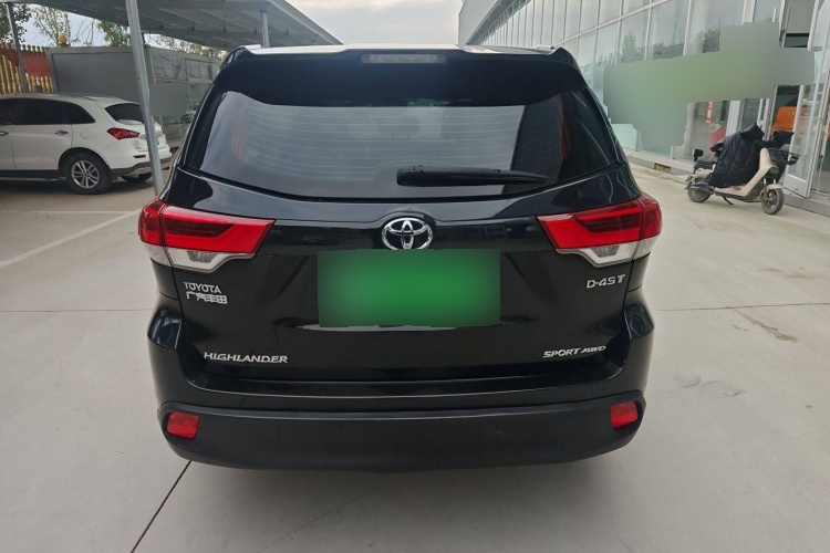 2018 Toyota Highlander - Main View