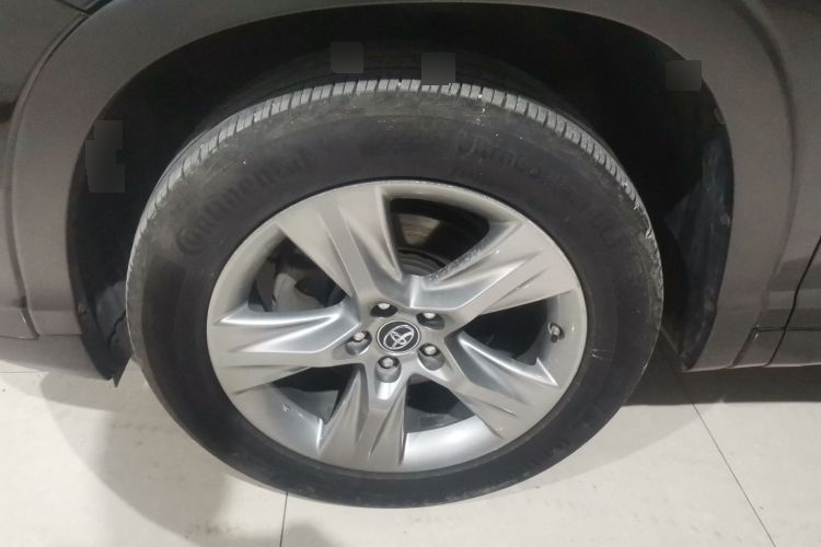 2018 Toyota Highlander - Main View