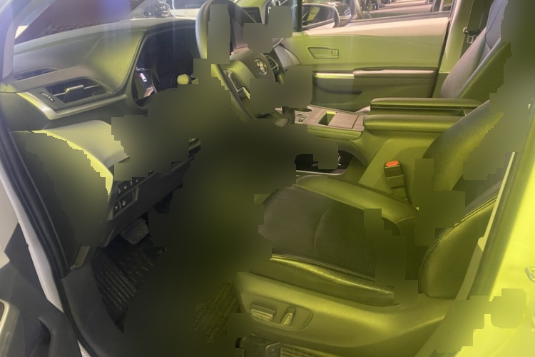 2023 Toyota Sienna - Main View