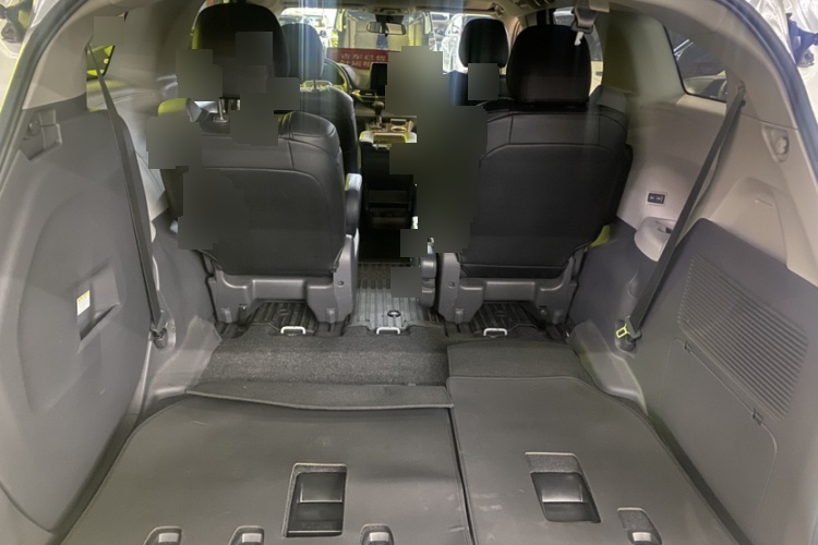2023 Toyota Sienna - Main View