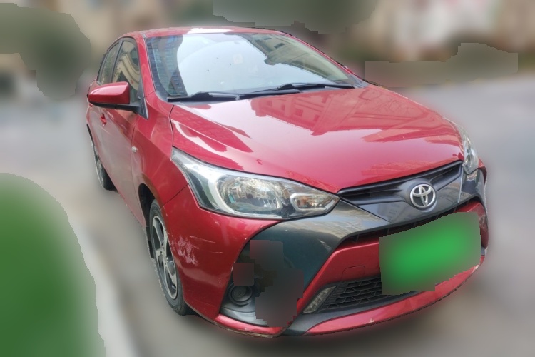2016 Toyota YARiS L - Main View