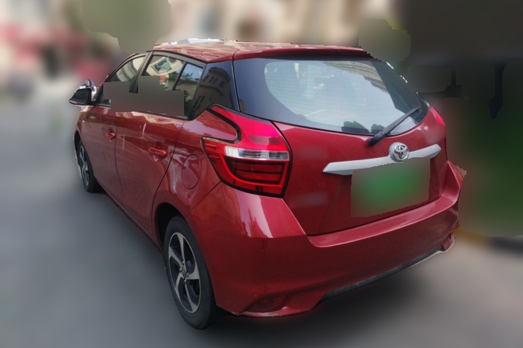 2016 Toyota YARiS L - Main View
