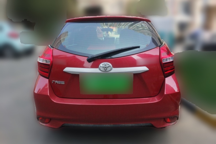 2016 Toyota YARiS L - Main View