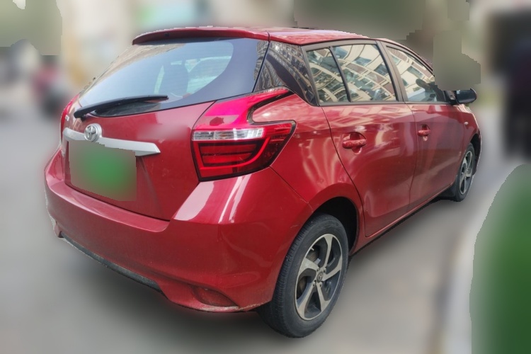 2016 Toyota YARiS L - Main View