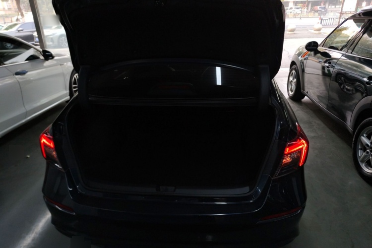 2022 Honda 思域 - Main View