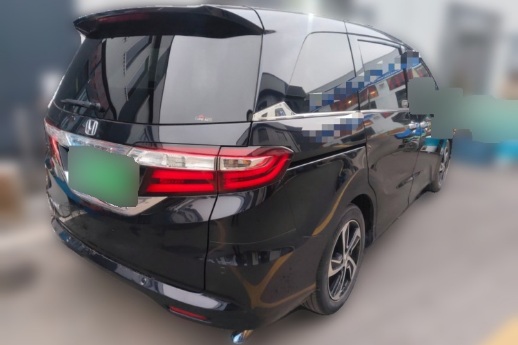 2015 Honda Odyssey - Main View