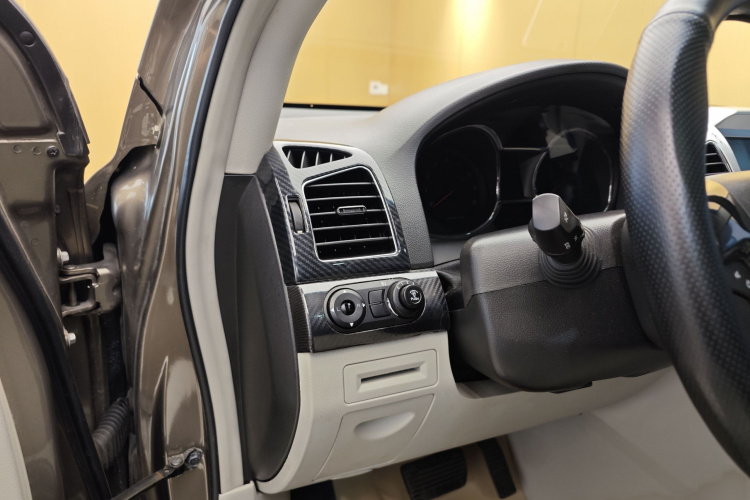 2017 Chevrolet Captiva - Main View