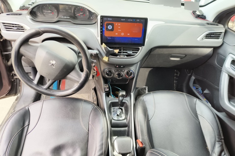 2014 Peugeot 16l Automatic Trendy Version C161741926410220 - Main View