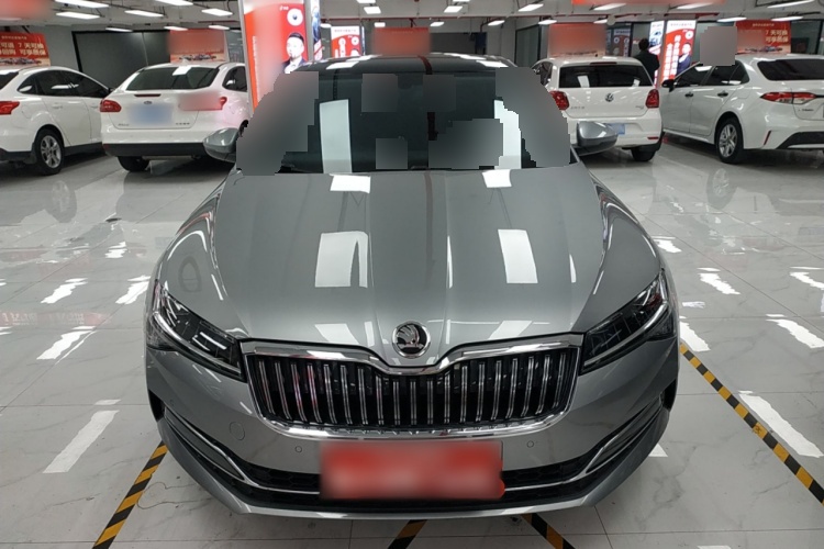 2022 Skoda Superb - Main View