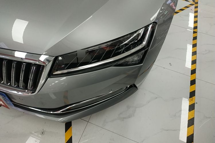 2022 Skoda Superb - Main View