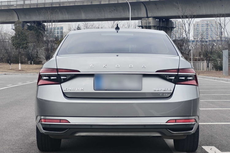 2022 Skoda Superb - Main View