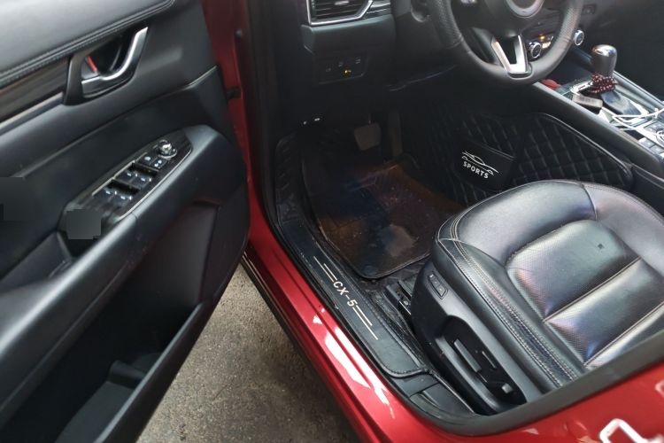 2017 Mazda CX-5 - Main View