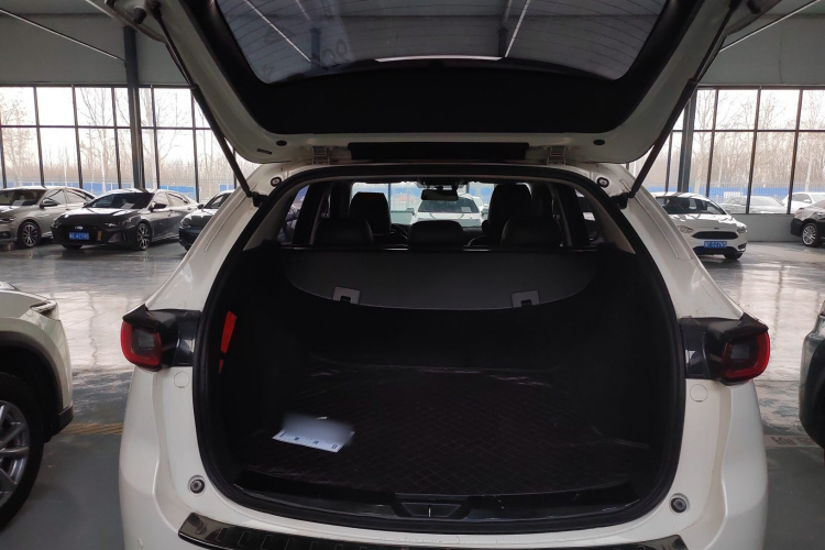 2022 Mazda CX-5 - Main View