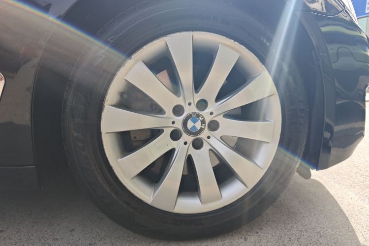 2011 BMW 7 Series - Main View