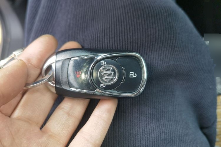 2015 Buick Envision - Main View