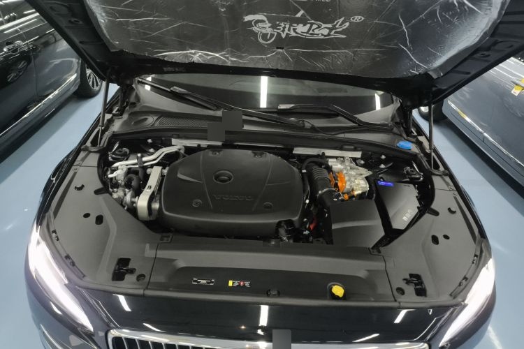 2020 Volvo S90新能源 - Main View