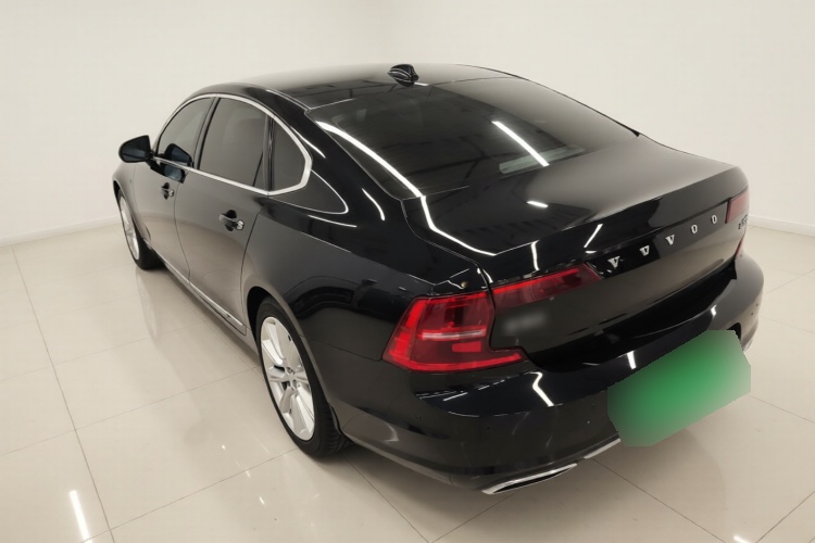 2020 Volvo S90新能源 - Main View
