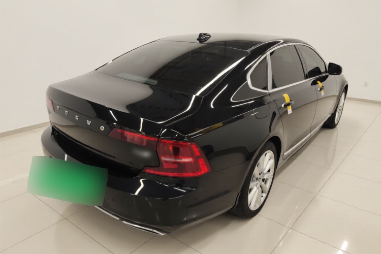 2020 Volvo S90新能源 - Main View