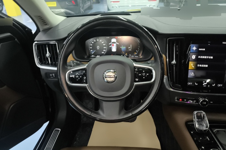 2020 Volvo S90新能源 - Main View