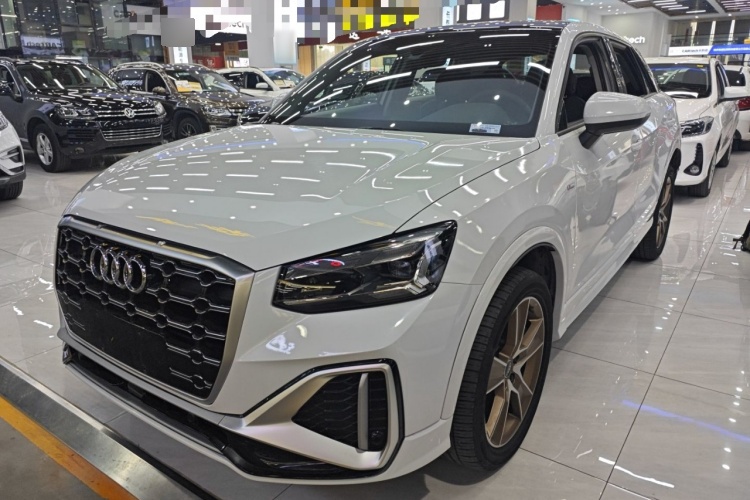 2022 Audi Q2L - Main View