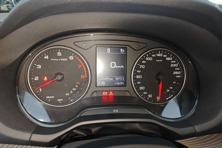 2022 Audi Q2L - Main View