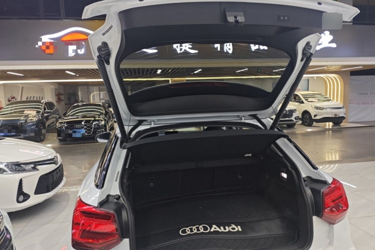 2022 Audi Q2L - Main View
