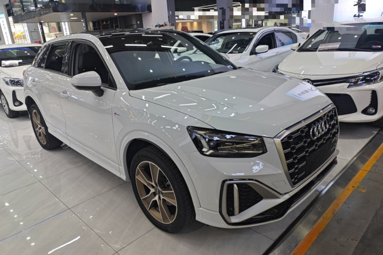 2022 Audi Q2L - Main View