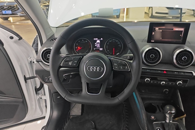 2022 Audi Q2L - Main View