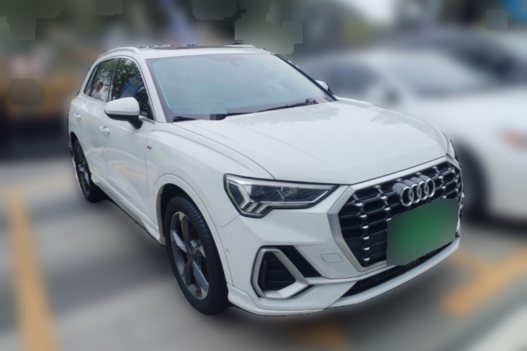 2021 Audi Q3 - Main View