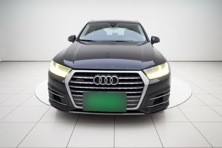 2019 Audi Q7 - Main View