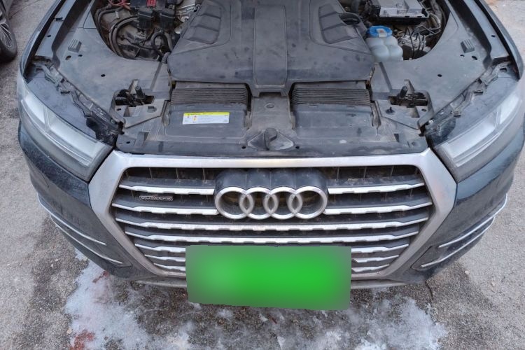 2019 Audi Q7 - Main View
