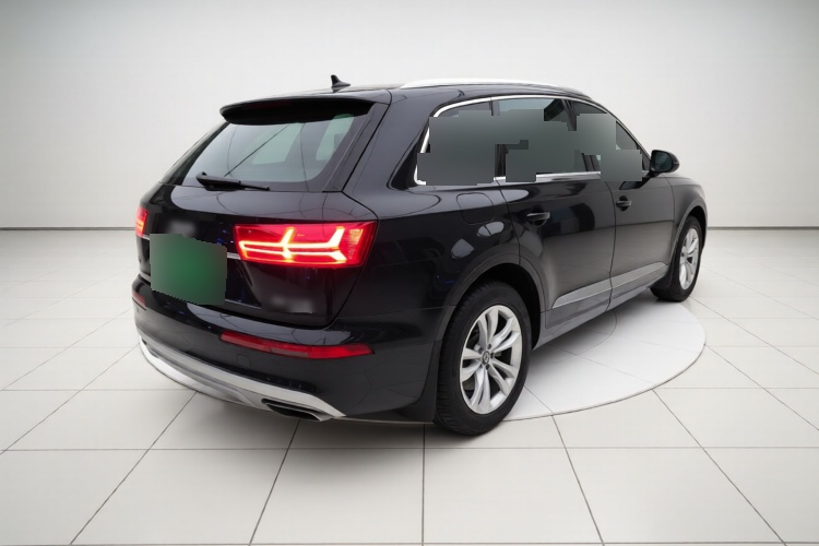 2019 Audi Q7 - Main View
