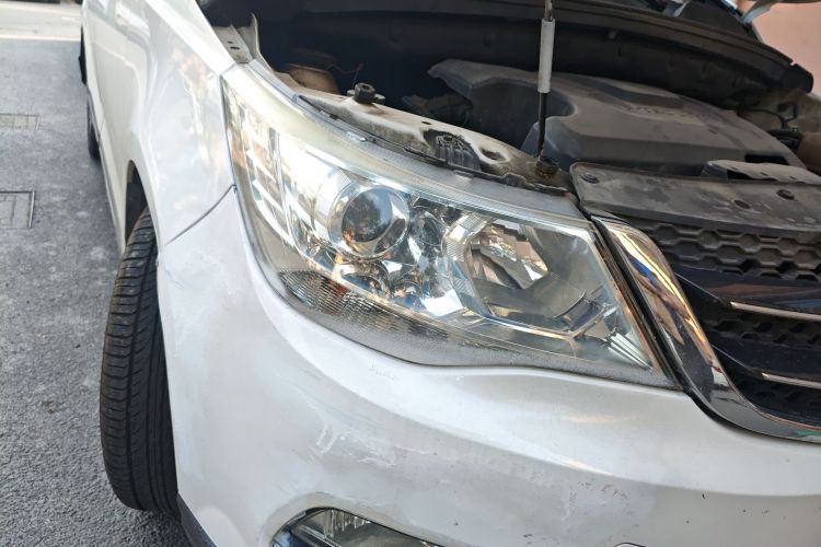 2016 Baojun 730 - Main View