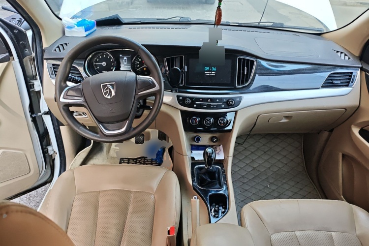 2016 Baojun 730 - Main View