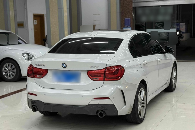 2022 BMW 1 Series - Main View